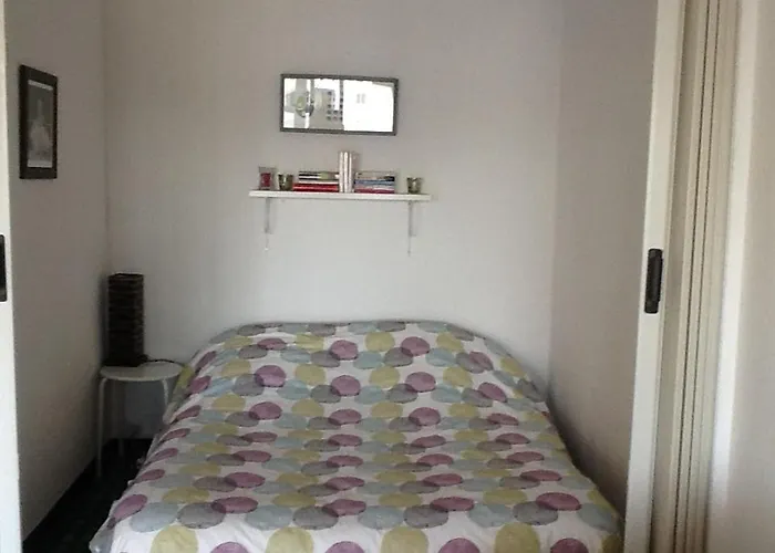 Isis Apartment